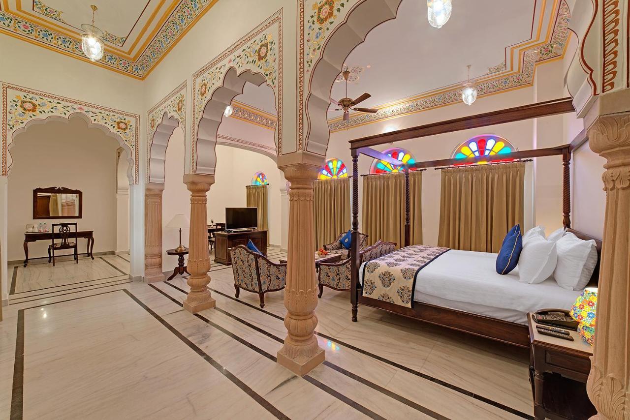 The Jai Bagh Palace Jaipur Exterior photo
